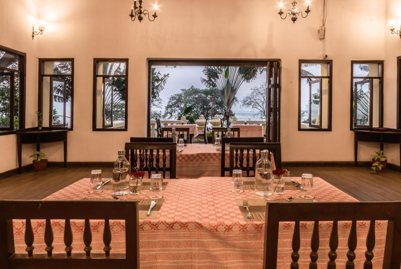 Amritara The Poovath Beachfront Heritage, Fort Kochi Exterior photo