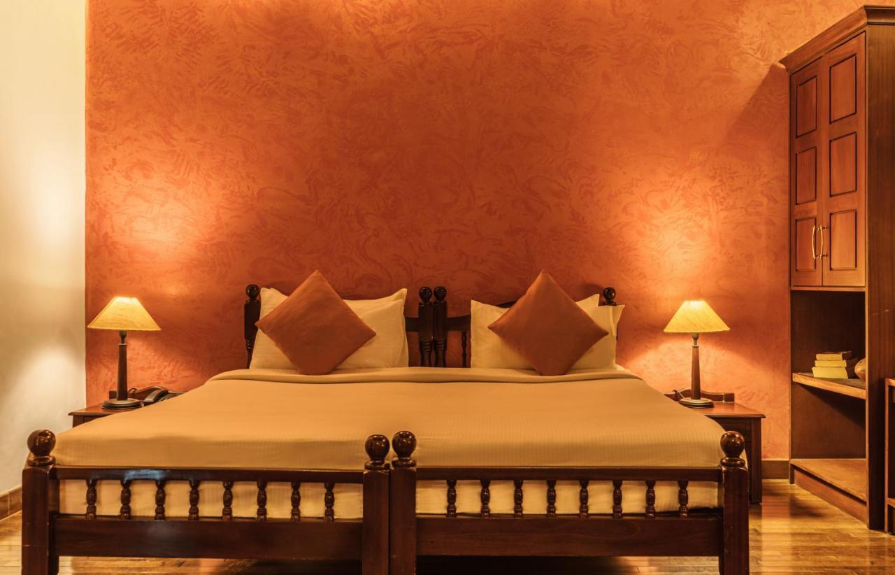 Amritara The Poovath Beachfront Heritage, Fort Kochi Exterior photo